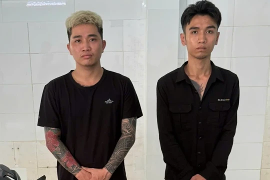 Xây dựng nội dung 'độc hại', hai Tiktoker bị bắt khẩn cấp