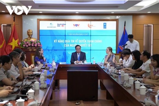 Nâng cao kỹ năng báo chí về quyền tham chính của người khuyết tật