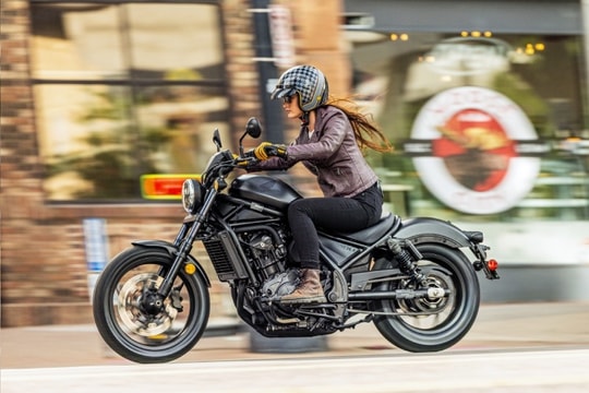 Mô tô Honda Rebel 1100 giá xấp xỉ 400 triệu đồng tại Việt Nam