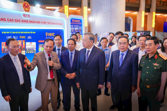 Bệnh viện Đa khoa Tâm Anh giới thiệu công nghệ Robot, AI tại tòa nhà Quốc hội