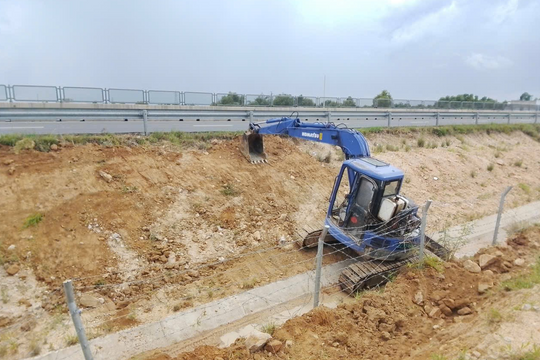 Đưa ra giải pháp lâu dài xử lý sự cố xói lở taluy cao tốc Bắc - Nam