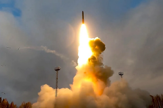 Trung Quốc cảnh báo AI có thể giúp chế tạo vũ khí hủy diệt