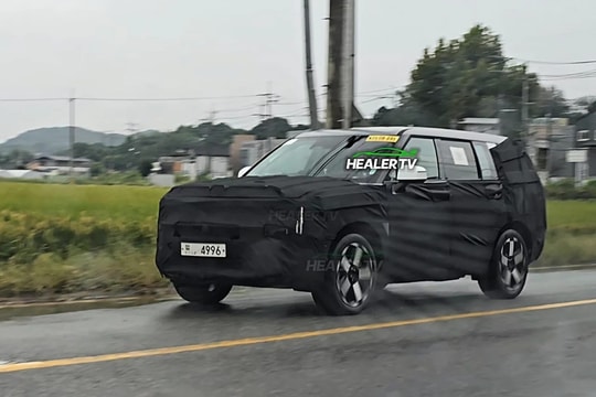 Hyundai Santa Fe 2027 lộ diện, thay đổi ngoại hình và hộp số