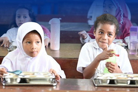 Thêm 800 học sinh bị ngộ độc liên quan đến bữa ăn miễn phí ở Indonesia