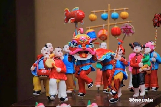 Nghệ nhân trẻ mang tò he 'có một không hai' vào phố cổ Hà Nội