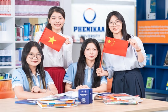 Bộ GD&ĐT làm rõ điều kiện giảm 70% học phí cho sinh viên dân tộc thiểu số