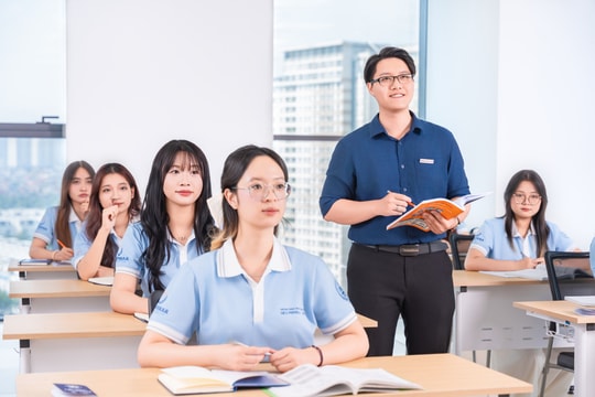 Bộ GD&ĐT đề xuất điều chỉnh lương, phụ cấp để thu hút và giữ chân giảng viên đại học