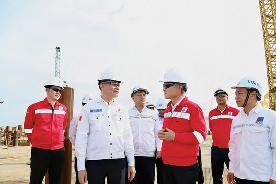 Kỷ niệm 50 năm thành lập Petrovietnam (1975 - 2025): Petrovietnam vững vàng bước vào kỷ nguyên mới