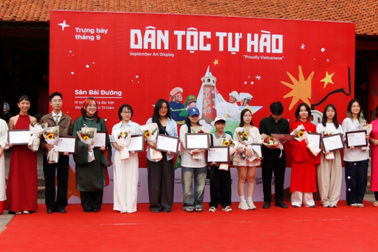 Khai mạc trưng bày tranh 'Dân Tộc Tự Hào' tại Văn Miếu - Quốc Tử Giám