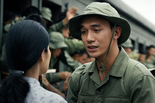 'Mưa đỏ' tiến sát 700 tỷ đồng, nhà rạp hưởng nhiều hơn hay nhà sản xuất?