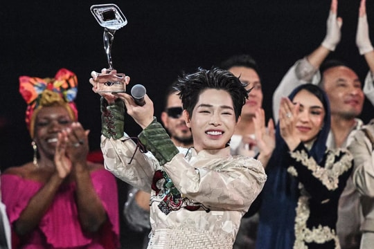 Thủ tướng biểu dương thành tích xuất sắc của ca sỹ Đức Phúc tại Intervision 2025