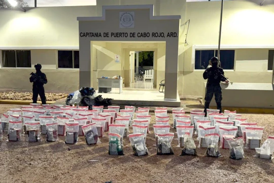 Mỹ và Dominica phối hợp tấn công tàu cao tốc chở hơn một tấn cocain