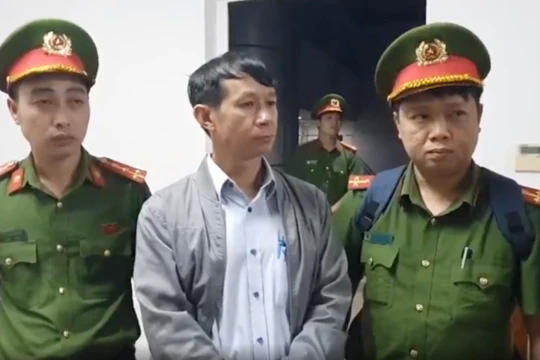 Vụ án tán sỏi thận bằng máy Laser hỏng: Khởi tố, bắt tạm giam hai lãnh đạo khoa tại Bệnh viện Đa khoa vùng Tây Nguyên