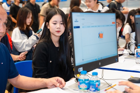 Bỏ xét học bạ: Phụ huynh, thí sinh, nhà trường tranh luận sôi nổi