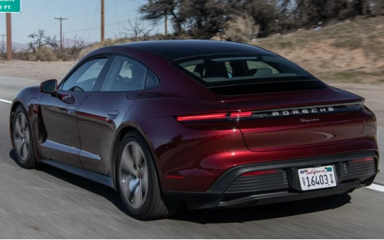 Porsche từ bỏ kế hoạch xe điện, quay về hybrid