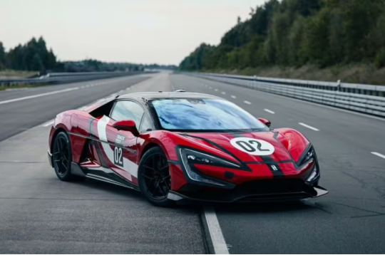 Xe điện Trung Quốc nhanh hơn Ferrari 160 km/h, lập kỷ lục thế giới