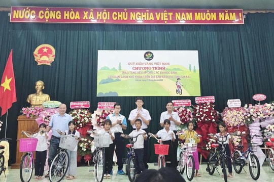 Quỹ Kiến Vàng Việt Nam trao tặng 65 xe đạp cho học sinh nghèo tại Gia Lai