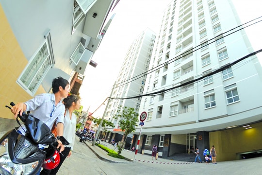 Giá nhà trên trời, giấc mơ dưới đất