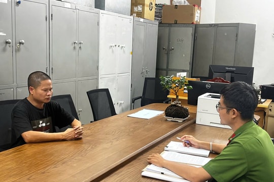 Điều tra, bắt giữ nhóm đối tượng xả chất thải xuống sông Tô Lịch