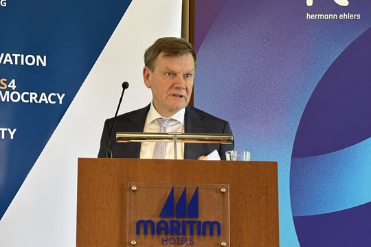 Đức kêu gọi EU 'trưởng thành' và tăng vai trò hỗ trợ Ukraine sau gợi ý của ông Trump