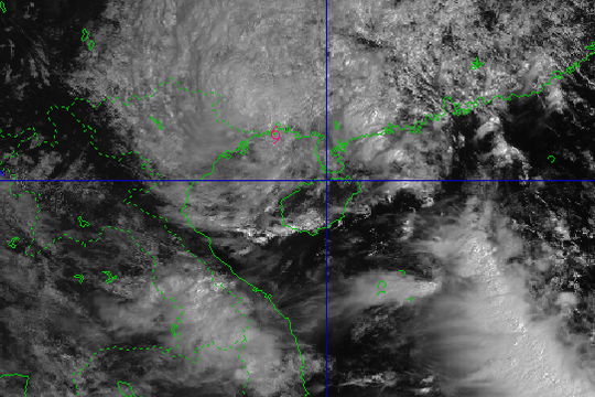 Bão số 9 cách Móng Cái 60km, gió giật cấp 10