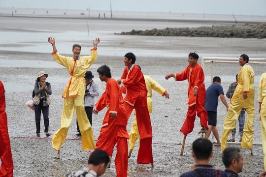 Tạm dừng một số hoạt động tại Lễ hội Nghinh Ông Cần Giờ