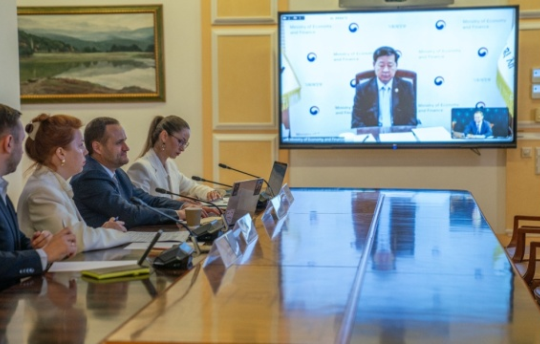 Ukraine và Hàn Quốc bắt tay thực hiện 13 dự án kinh tế chung