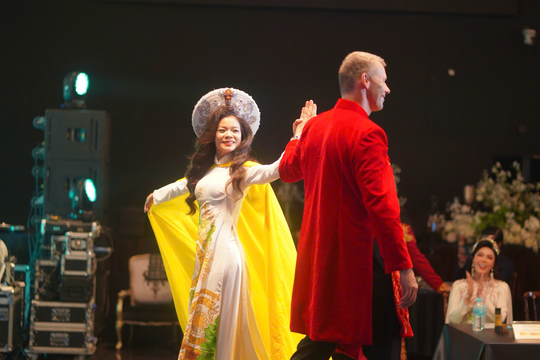 Tân Lê và Dieter Bruhn đăng quang Hoa hậu và Nam vương Doanh nhân Toàn năng Quốc tế 2025