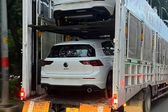 VW Golf xuất hiện tại Việt Nam, sẵn sàng bàn giao khách hàng