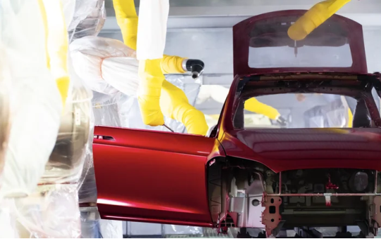 Công nhân kiện Tesla 51 triệu USD vì ... bị robot lắp ráp đánh ngất