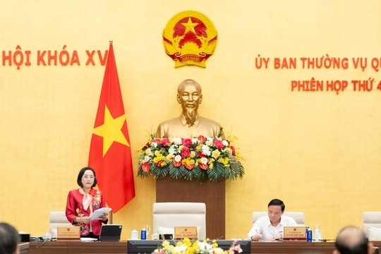 Ban hành 2 Nghị quyết về quy chế làm việc mẫu của Hội đồng Nhân dân