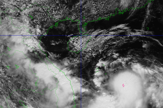 Bão số 10 đe dọa đê biển miền Trung, Bộ NN&MT yêu cầu ứng phó khẩn cấp