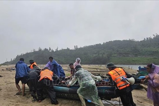 Bộ Tổng Tham mưu yêu cầu các đơn vị chủ động ứng phó mưa lớn, lũ quét từ Quảng Trị đến Quảng Ngãi