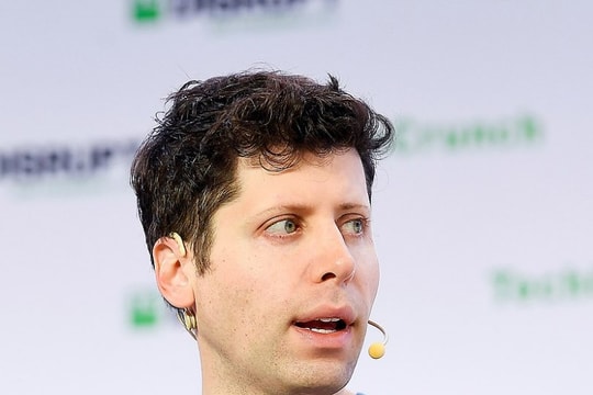 Các CEO công nghệ hàng đầu: AI sắp vượt qua con người, hướng tới 'kỷ nguyên siêu trí tuệ'