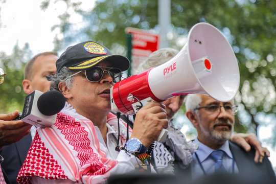 Tổng thống Colombia bị Mỹ thu hồi thị thực sau khi biểu tình ủng hộ Palestine ở New York