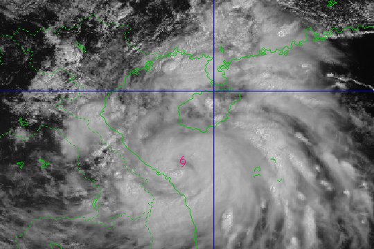 Chiều tối 28/9, bão số 10 áp sát Nghệ An – Quảng Trị