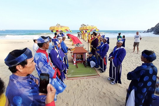 Bảo tồn và phát huy Lễ hội Cầu ngư Vạn đầm Xương Lý và Lễ hội Katê của người Chăm