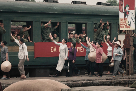 ‘Mưa đỏ’ thu hơn 4 tỉ đồng tiền vé trong ngày chiếu cuối cùng