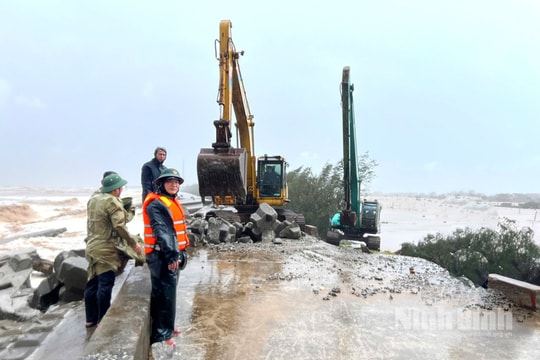 Ninh Bình công bố tình huống khẩn cấp do sạt lở kè biển Hải Thịnh 3