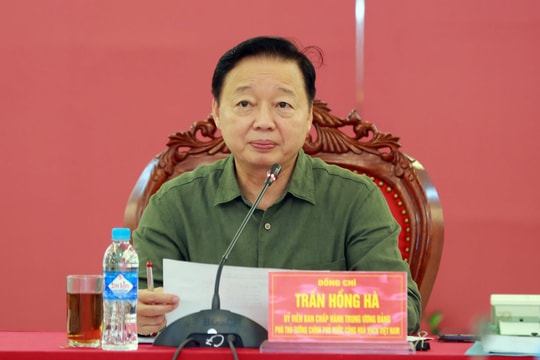 Ban Chỉ đạo tiền phương họp chỉ đạo khắc phục hậu quả bão số 10