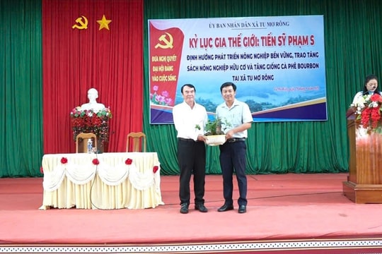 Quảng Ngãi: Kỷ lục gia thế giới hướng dẫn người Xơ Đăng cách làm giàu từ nông nghiệp