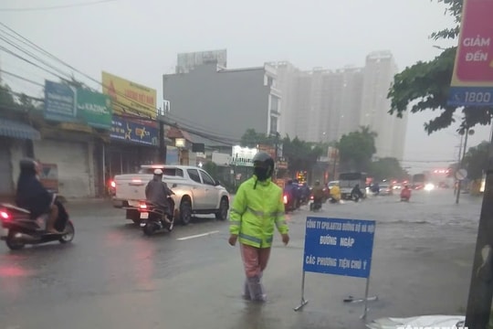 Thiệt hại do bão số 10 gây ra với hạ tầng đường bộ đang tăng dần