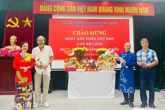 Hội Sân khấu Hà Nội kỷ niệm 15 năm Ngày Sân khấu Việt Nam