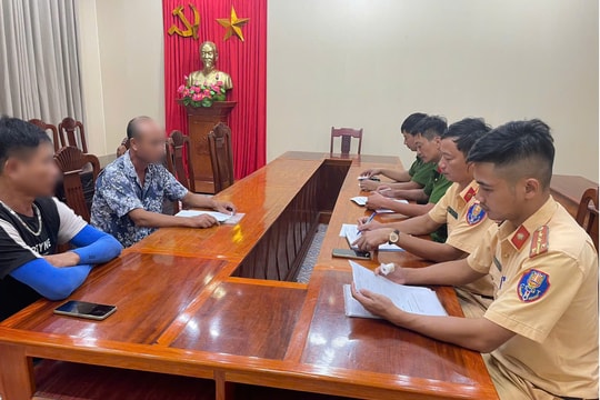 Phạt 20,7 triệu đồng chủ phà hoạt động giữa bão số 10