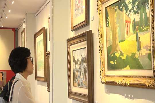 'Cuộc sống tươi đẹp': Dấu ấn 100 năm mỹ thuật hiện đại Việt Nam
