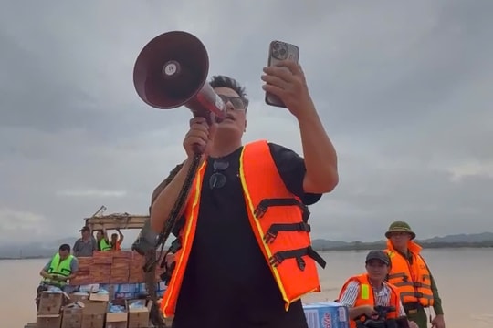 Ca sĩ Bằng Kiều hát 'Let’s Sing Vietnam', gửi lời kết nối và hỗ trợ bà con vùng lũ bão số 10