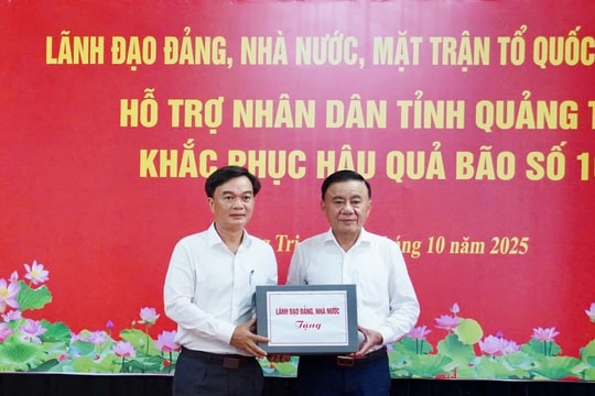 Thường trực Ban Bí thư thăm, động viên nhân dân Quảng Trị và Hà Tĩnh khắc phục hậu quả bão số 10