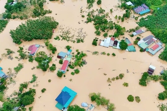 Trung ương hỗ trợ 2.524 tỷ đồng cho 15 địa phương khắc phục hậu quả bão số 10