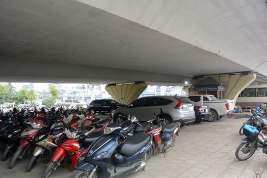 Phó Thủ tướng yêu cầu Hà Nội xử lý nghiêm các bãi trông giữ xe không nằm trong quy hoạch
