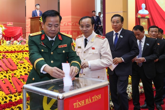 Đảng bộ Hà Tĩnh lan tỏa tinh thần sẻ chia, hỗ trợ Nhân dân vượt qua khó khăn sau bão